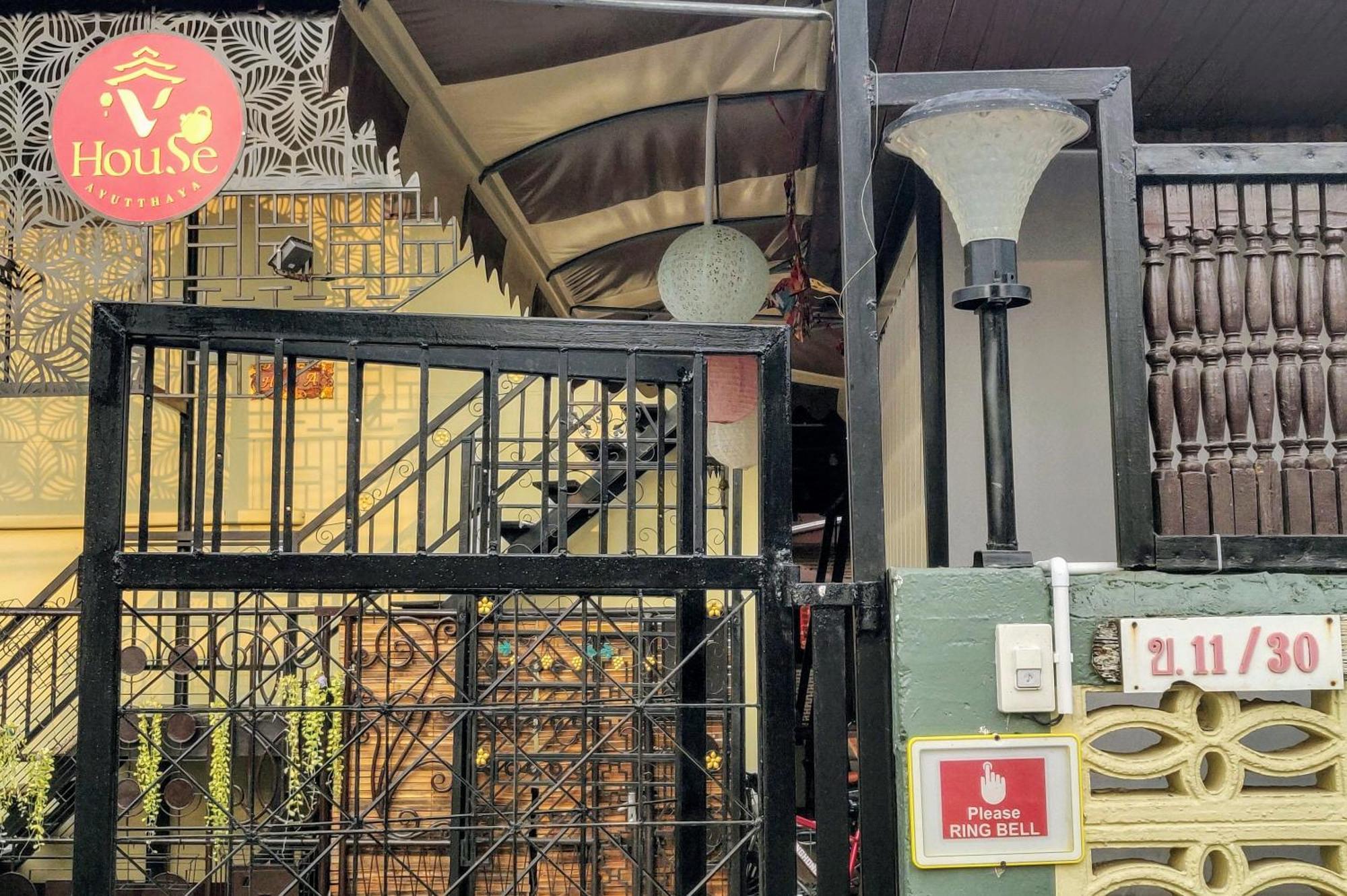 فندق V House فرا ناخون سي أيوتثايا المظهر الخارجي الصورة