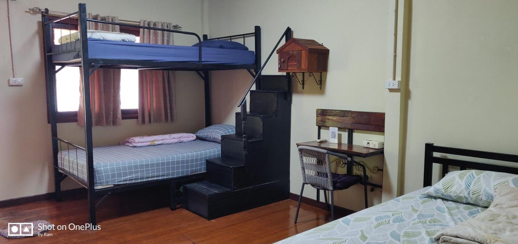 فندق V House فرا ناخون سي أيوتثايا المظهر الخارجي الصورة